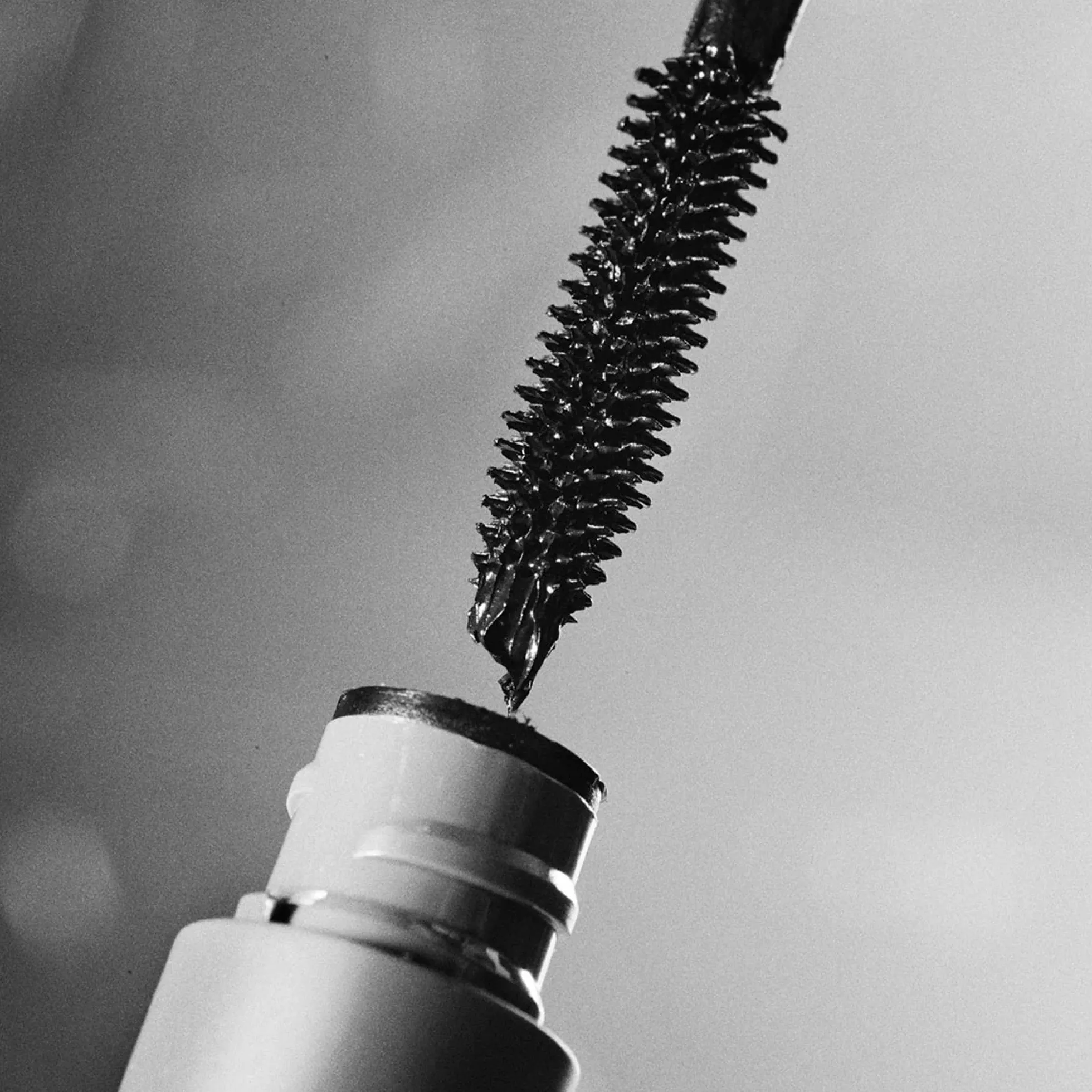 Deep Matter tuuheuttava ripsiväri, 6 ml