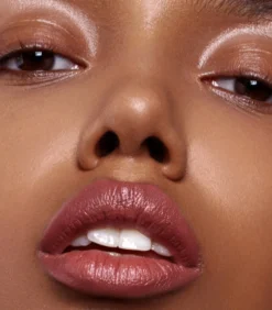 Huulipuna Velvet Wear, #32 Warm Nude, 3,8 g