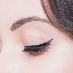 Nestemäinen eyeliner, noir, GRL 01, 3 ml